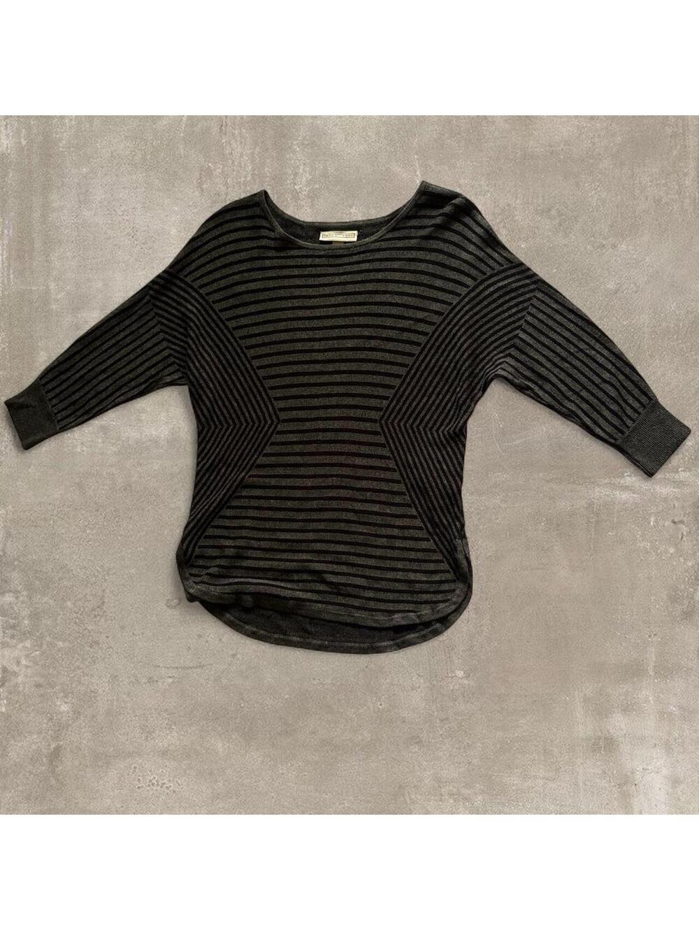 Dana Buchman Women's Black and Grey Jumper